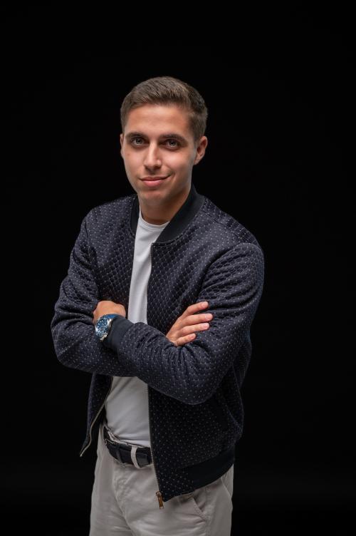 KRISTOF KOSZEGI